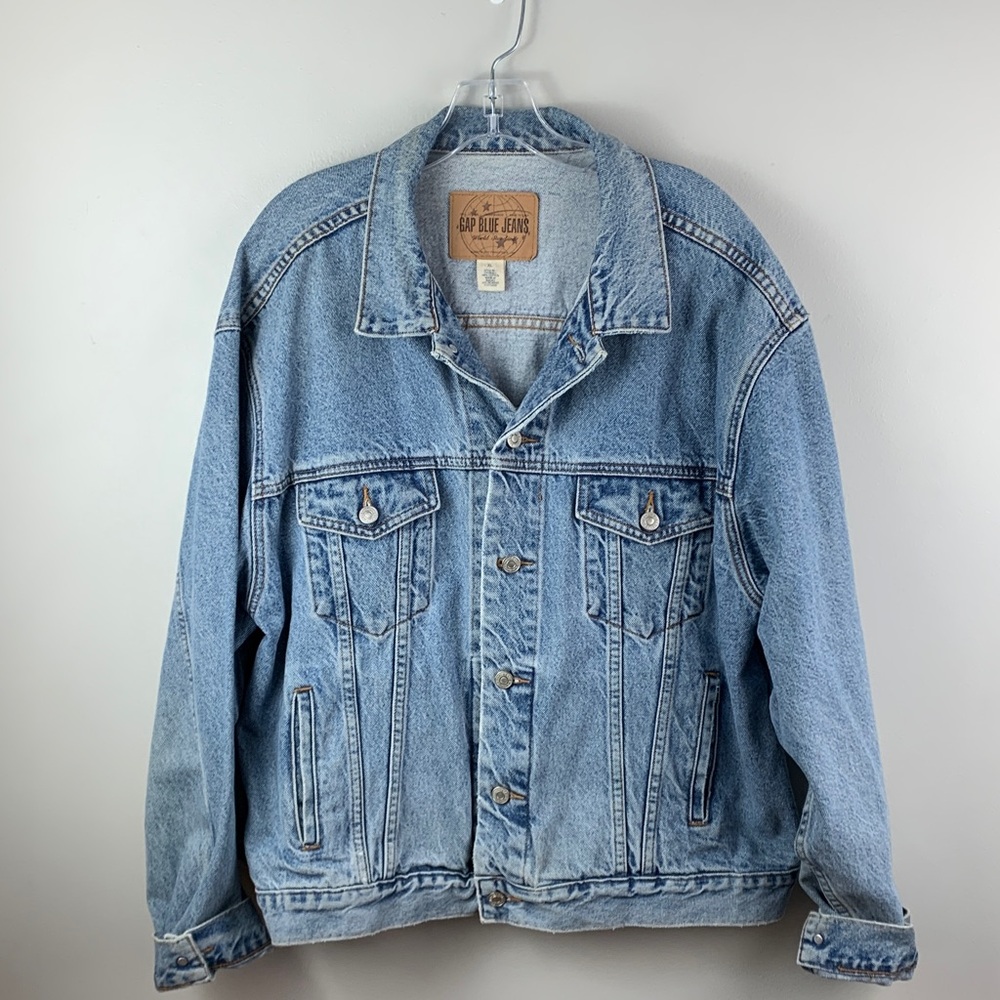 Vintage 90s GAP Denim Icon Trucker Jacket in Light StonewashJacket